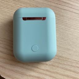 Verkaufe Bluetooth Kopfhörer in babyblau ohne ladekabel Anschluss ist iPhone