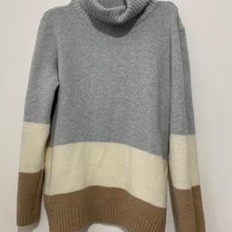 Gorgeous Bhs Turtleneck Sweater
standard sleeve
Brand new condition
Lovely colour as seen
Size 12
Mixture of 59% acrylic 23% wool 17% polyester 1% elastane