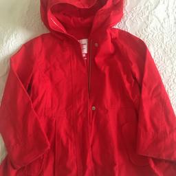 Jacadi girls coat in very good condition, have been wearing couple of times. Looks like new. Possibly collecting option close to Holland Park tube station.