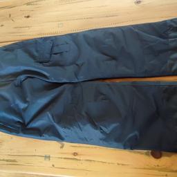 Black ski type trousers padded pockets different material at the bottom
no worn.
age 11-12

collection only from Chelwood Gate RH17
smoke free pet free home

please see other items