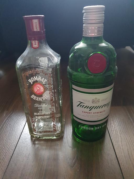 training West Midlands Sandwell - Photos for Tanqueray And Bombay Sapphire gin bottles