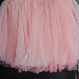Adorable party dress, only worn once for a fotoshoot.