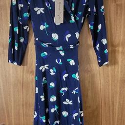 Brand new, never worn Phase 8 midi dress, very elegant and stretchy material.