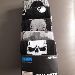 5 pairs of Call of Duty socks. Size 9 - 12. Great Christmas gift 🎄