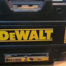 18V Dewalt drill in great condition whit 4 AH battery and charger and case. drill from my ex company that is shut down
is been use couple of times. no more need