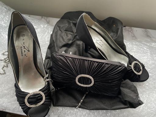 Buy & Sell Vale of Glamorgan - Wales Docks - Vale of Glamorgan - Photos for Stunning Black Designer’s Shoes & Evening Bag