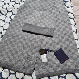 brand new Louis vuitton set dimensions of the scarf 160x28cm wollie hat it's one size