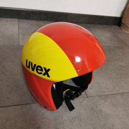 Original Skihelm der Firma UVEX.
Grösse: M 57-58cm

Ohne Rücknahme und ohne Gewährleistung.