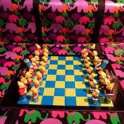Hi, I am selling this retro simpsons chess set from 1991. A must have for any simpsons and chess fan. Old but in great condition.

PayPal payment accepted.
please check out my other items.
Buy with peace of mind from a trusted seller.