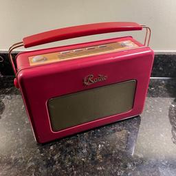Fab biscuit tin in the form of a vintage transistor radio

With a swing top handle, raised buttons and hinged lid

Very realistic but useful too

17cm high
