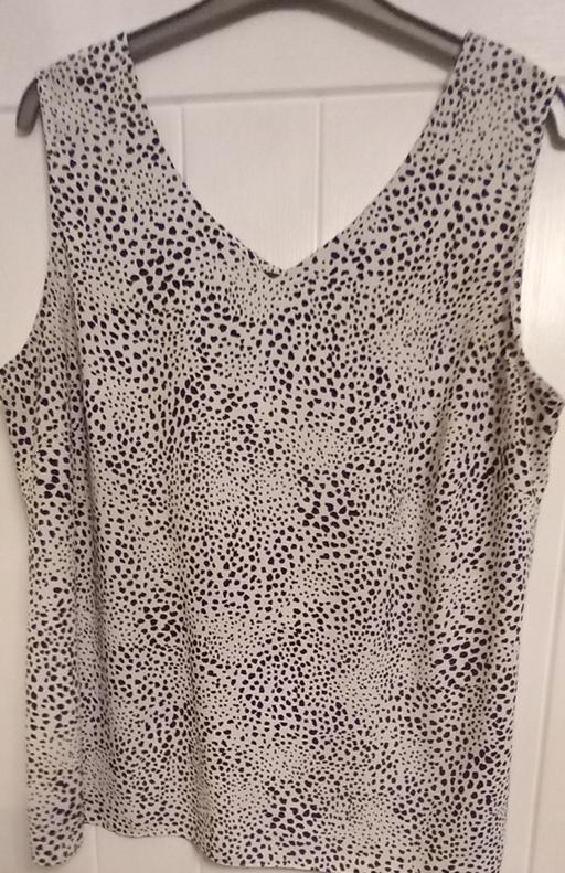 Buy & Sell Pembrokeshire - Wales Clarbeston Road - Pembrokeshire - Photos for Ladies Animal print Blouse - Size 20 UK