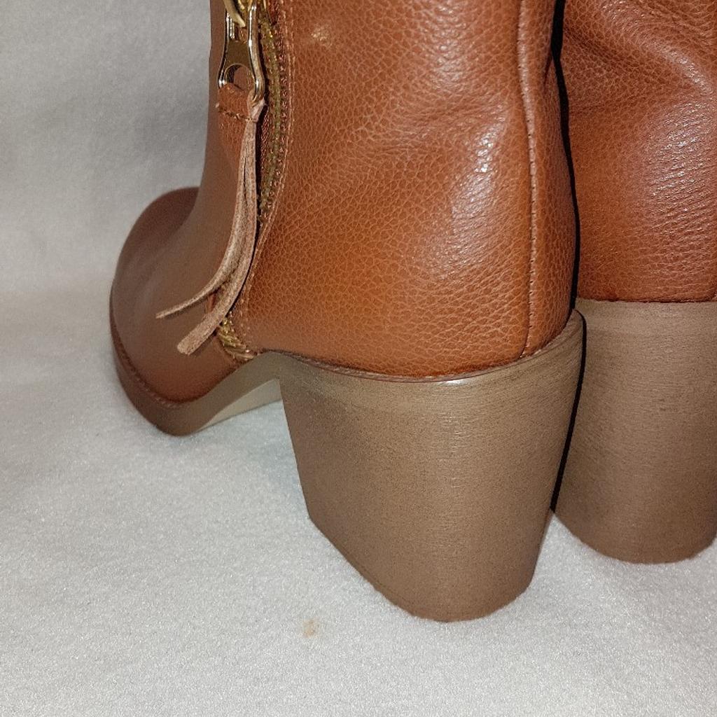 Ladies New Look Size 5 wide fit light tan Boots. Great used condition. See photos for condition and I offer try before you buy option but if viewing on an auction site viewing STRICTLY prior to end of auction. If you bid and win it's yours. I can offer free local delivery within five miles of my postcode which is LS104NF. Otherwise cash on collection or post at extra cost. Sent via Royal Mail signed for delivery. Listed on multiple sites so it may end abruptly. Don't be disappointed. Any questions please ask and I will answer asap.