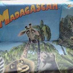 Hier biete ich euch eine sehr schöne Madagaskar Bettwäsche an .. 

Bei fragen einfach mailen
Schaut auch mal in meine anderen Anzeigen hinein