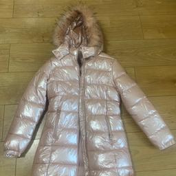 Lovely coat only worn once so in excellent condition can post and I except PayPal