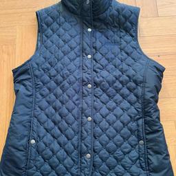 regatta navy gilet
size 18

collection only 
cash or bank transfer only 
no shpock wallet
