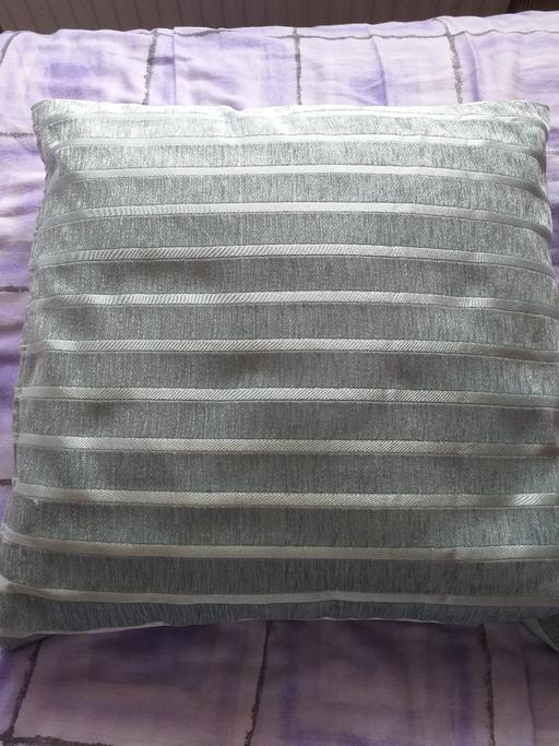 Buy & Sell Cardiff Saint Mellons - Cardiff - Photos for cushion