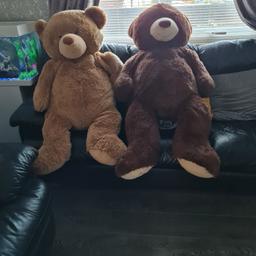 2X extra large teddies.. Any kid would love to have one of these.. Only £15 each.. PICKUP ONLY FROM RUNCORN..