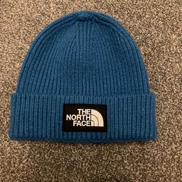 The North Face Beanie Hat
One Size
Blue
Like new, only worn once for a couple of hours.

Thanks for looking, any questions please ask.
Please see my other items.
Any questions please ask.