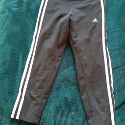 Adidas climacool running trousers, length just below the knee
size xs