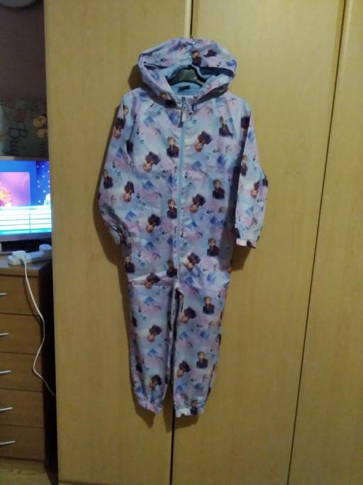 Buy & Sell Greater Manchester Bury - Photos for GIRLS RAIN SUIT AG 6 TO 8