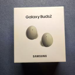 Khaki galaxy buds, noise cancelling.
Comes with original box and replacement ear tips
Really good condition but no longer needed