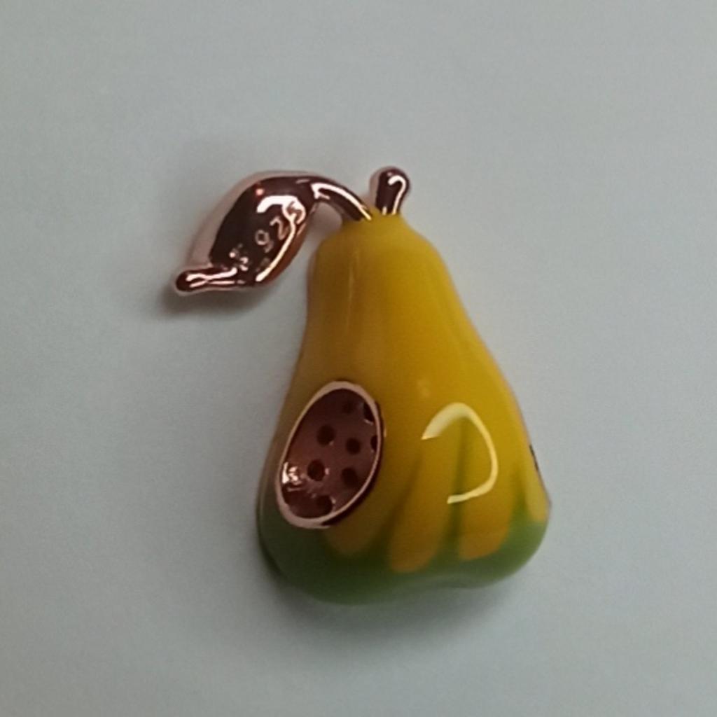 Very beautiful charm 🍐 pear for Pandora bracelet or necklace.