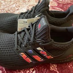 Adidas Ultraboost DNA
Neu und ungetragen
Größe 41 1/3
Mit Etikett ohne Karton
Versand möglich