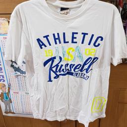 Russell Athletic
Authentic athletic apparell
size large
