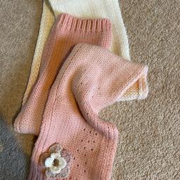 Young girls Monsoon knitted scarf that my daughter never worn for ages 3 plus. It’s pink and cream
From smoke and pet free house 
Cash on collection only