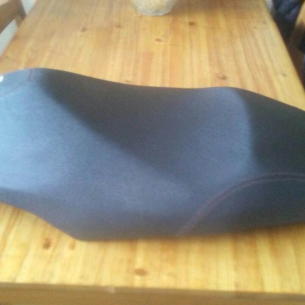 lexmoto moped seat. not sure what its off but it may be off a monza? excellent condition. collection only or can deliver locally for fuel cost.