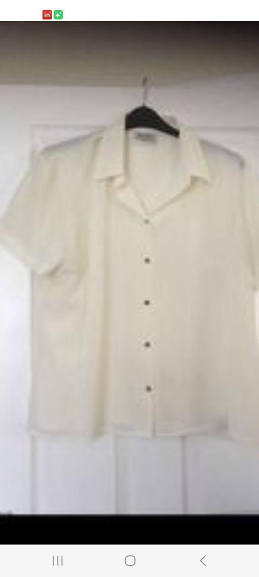 Buy & Sell Staffordshire Stoke-on-Trent - Photos for BARGAIN-NEW Ladies Cream Blouse size 22/24.