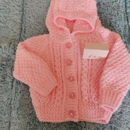 Size - 18" (3-6 months old).
Hand knitted by myself.
Ideal present 🎁 for that Baby Shower etc.
Excellent Condition.
Buyer Collects from ST3 or I can post at an extra charge of £3.35 on top.