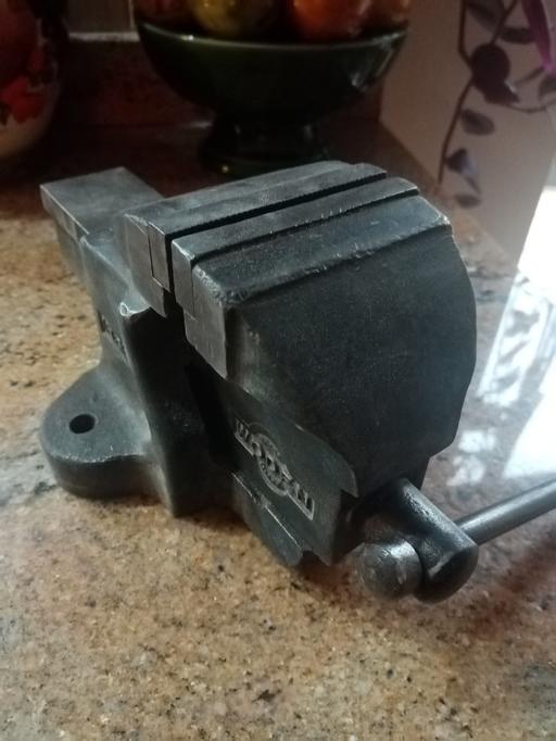 Buy & Sell West Midlands Dudley - Photos for Vintage Woden vice
