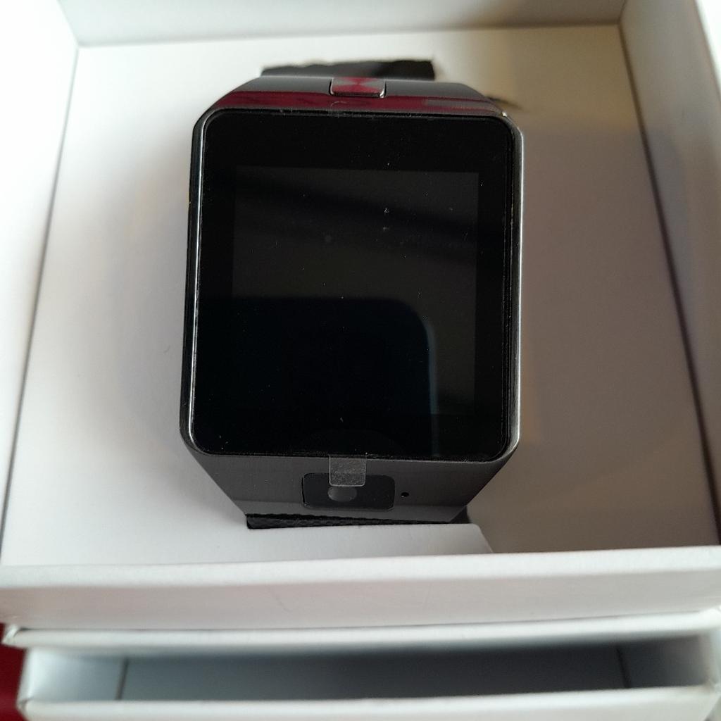 Smart watches in silver or black. Answer and dial calls, built in camera for video calls, connect via Bluetooth or use a sim card. many other functions. See photos.

RRP £15-£20. My price just £10.

collection in jb bargains unit 21 arndale Accrington bb5 1ex.

please see my other items.