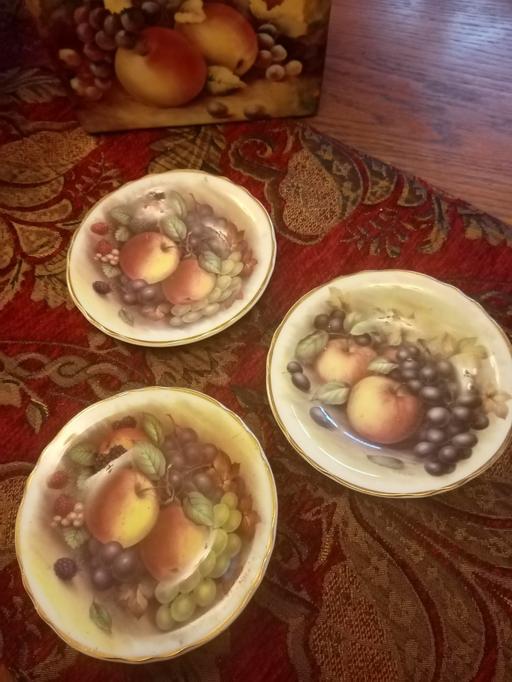 Buy & Sell West Midlands Dudley - Photos for Three small shallow dishes