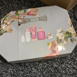 the harmony set includes:

body lotion
body spray
body wash
bubble bath
soap

brand new never opened