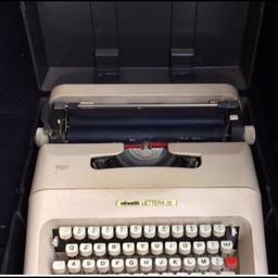 Macchina da Scrivere Vintage OLIVETTI LETTERA 35 con Valigetta Originale