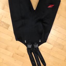 Zandona Überhose schwarz 12-14 Jahre, mit abnehmbaren Trägern und Zip auf beiden Seiten