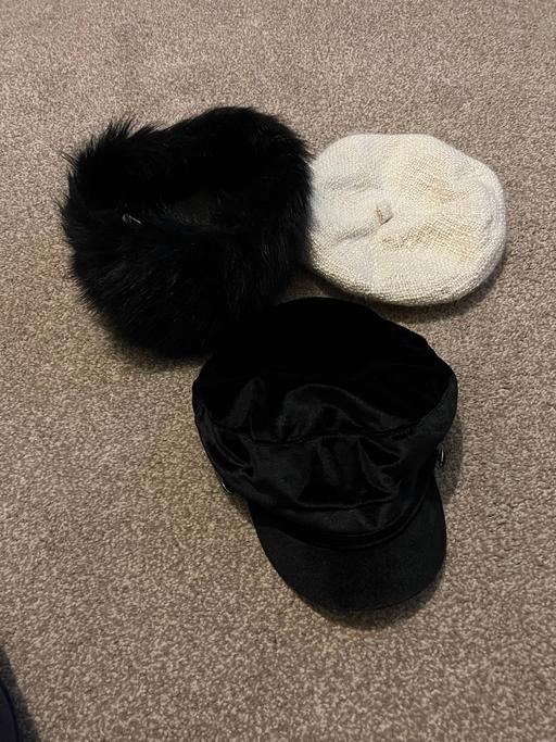 Buy & Sell South West London West Brompton - South West London - Photos for Womens Winter Accessories