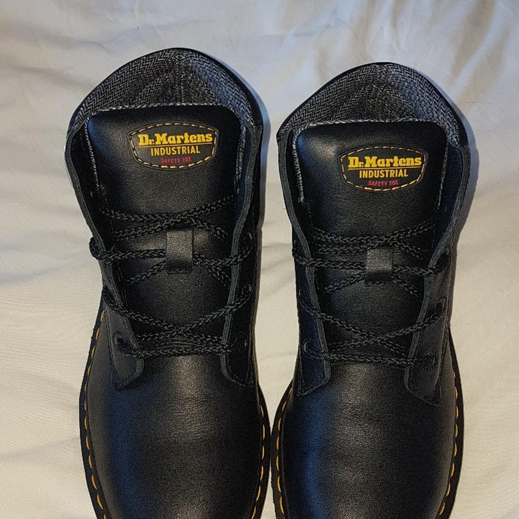 Dr. Martens Men's Icon 7B09 Black Chukka Safety Boot Steel Toe Cap Boots. BNWB. please note there are sooo many questions and offers but I cannot find them on this site.