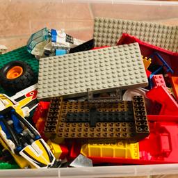 Verkaufe eine volle Kiste Lego