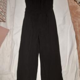 Black Jumpsuit
Size 12 - Collection London
Perfect Condition
Zip Up back with button fasten at neck
Smoke and pet free home