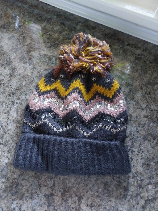 Buy & Sell West Midlands Birmingham - Photos for New.....ladies bobble hat.