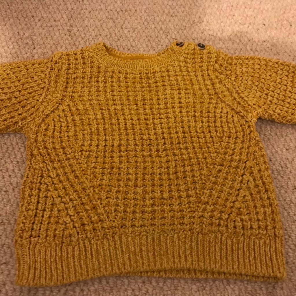 Zara Baby Chunky Knit Jumper
Gorgeous colour
9 -12 months
