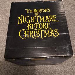 Rare Nightmare Before Christmas Snow Globe

Displayed a couple of times, snow globe as new.

Wear to box.

Have the hat in box that screws on.

A true centre piece of any collection.
£50