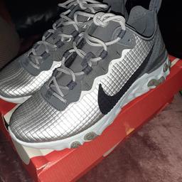 perfect condition worn once only
Nice stylish designed trainers...
size 6 silver metallic Nike react elements...don't come with its original box sorry..a nike box but not its own
currently selling at £124 online.
get them half price
