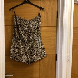 Brand: Atmosphere

Colour: animal print tan/brown

Size: 14

Free collection or delivery at buyer’s cost (£4.45 Royal Mail signed for)