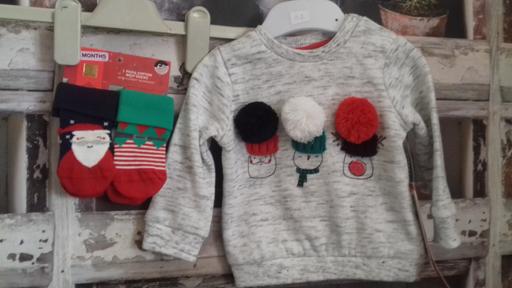 Buy & Sell Northumberland Hartford - Northumberland - Photos for BOYS CHRISTMAS SWEATSHIRT/SOCKS - 0-3 MONTHS