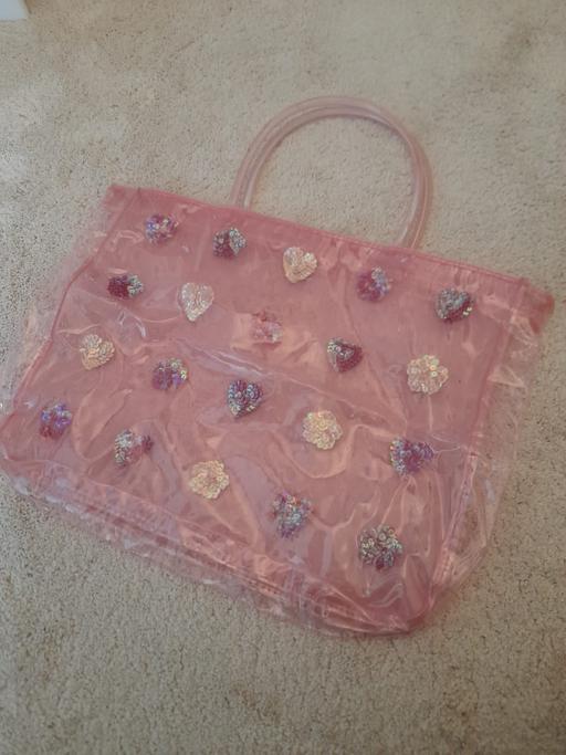 Buy & Sell Surrey Guildford - Photos for Soft pink hearts and flower bag