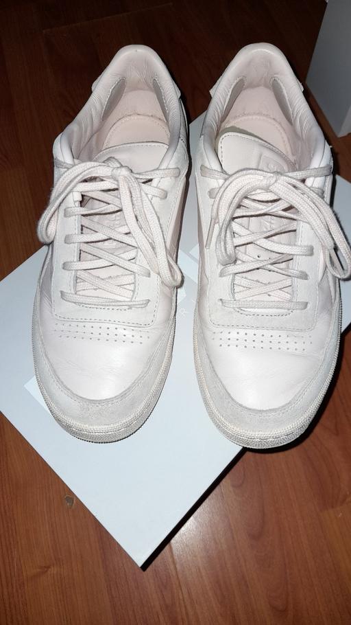 Buy & Sell North London Enfield - Photos for Reebok Victoria Beckham Club C Shoes unisex